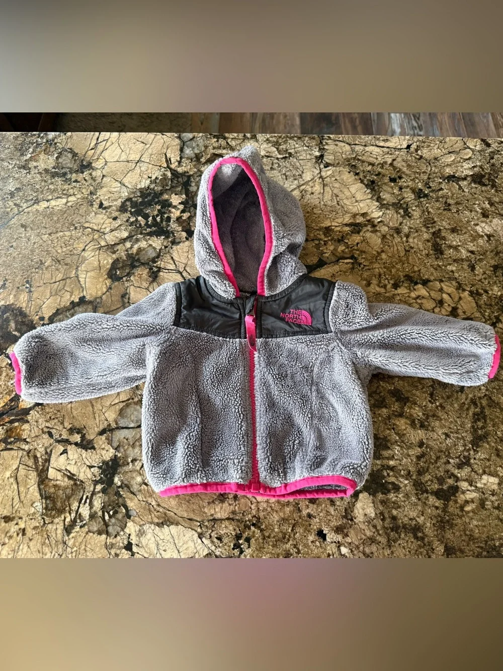 The North Face Infant Baby Oso Fleece Hoodie, Full Zip, Super-Soft, Size 3-6M.